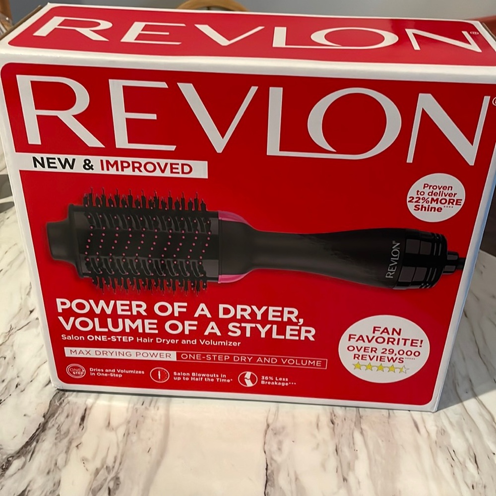 Brand new! Revlon salon one-step hair dryer and volumizer